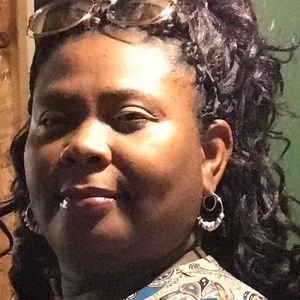 Meet your Posher, Debra